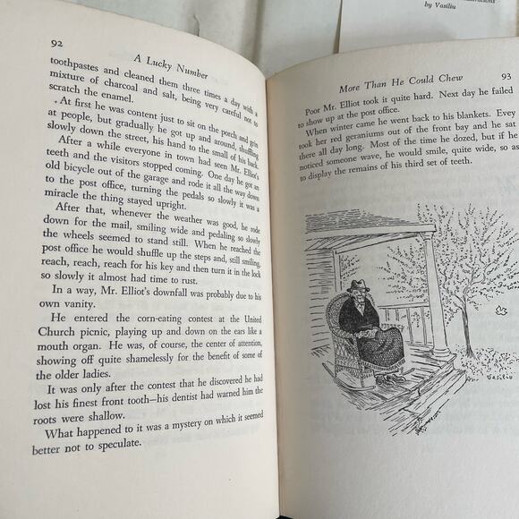 A Lucky Number Book Hardcover Vintage 1957 1st Edition w/ Jacket by Vera Henry - Picture 14 of 16